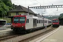Seltenheit: Am 10.06.10 treffen sich in Wolhusen die beiden ehemaligen Seehasen RBDe 561 171-0  Landkreis Konstanz  und RBDe 561 172-8. Auf der S6 / S7 sind seit Dezember '09 nur noch 2 RBDe 561 Uml�ufe. Die jeweils anderen 2 RBDe 561 werden ab Luzern/Olten auf diversen S-Bahn-/Regiolinien eingesetzt. Ab Dezember, wenn die BLS die Strecke vollumf�nglich besitzt/betreibt, werden die restlichen beiden Triebz�ge auch noch neue Arbeit finden m�ssen.