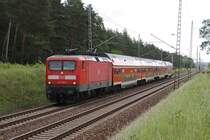 112 133 kommt mit dem RE3 auf dem Weg nach Elsterwerda am ehem. B� Spechthausen vorbei 19.06.2010