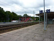 Berlin-Wannsee, Blick vom Regional- zum Autoreisezugbahnsteig (19.06.2010)