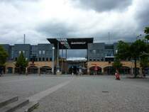 Hennigsdorf bei Berlin, Bahnhofsgeb�ude, Stadtseite (19.06.2010)