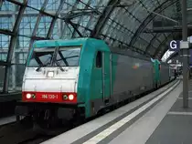 Der EC gen Warschau wurde dann am 12.06. auch zum letzten Mal mit Lokomotiven der BR 186 bespannt und dann gleich mit zweien. Nummer 1: 186 130-1 und Nummer 2: 186 241-6 Gr��e gehen an den freundlichen Tf!