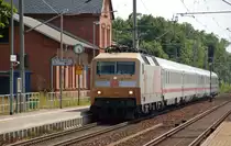 120 159 zieht am 24.06.10 den IC 2157 durch Burgkemnitz Richtung Stralsund.