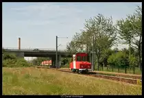 Die E-Lok 4351 am 28. Juni 2010 an der Bensheimerstra�e.