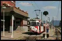 4357 am 27. Juni 2010 im Bahnhof Edingen (Baden) Ort.