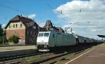 Auf Grund von Bauarbeiten am 13.06.2010 zwischen Eichenberg und Bad Sooden Allendorf staute sich der G�terverkehr in Eichenberg auf der Fahrt nach S�den!
185 548-5 der ITL musste deswegen eine kleine Pause in Eichenberg einlegen!
