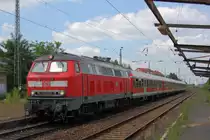 Highlight des Tages war 218 390-3 mit RE 3707 von Leipzig nach Hof. Fotografiert am 26.06.2010 bei der Einfahrt in den Bahnhof von Altenburg. 