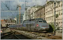 Der TGV  Lyria  6564 verlässt am 21. Juni 2010 pünktlich um 7.17 Genève Richtung Paris Gare de Lyon.