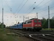 140 861-6 zieht am 25.06.'10 einen Ganzzug, aus z.T. nagelneuen PKP Cargo Wagen, durch Hosena