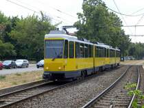 Berlin: Straenbahnlinie M4 nach Falkenberg am S-Bahnhof Greifswalder Strae.(1.7.2010)