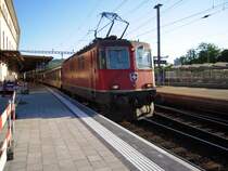RX Olten - Wettingen. Wartet in der Abendsonne au die Abfahrt nach Wettingen.