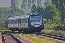 Ein SWEG Zug (mit neuer Lackierung) auf dem Weg von Endingen nach Gottenheim, bei B�tzingen. 