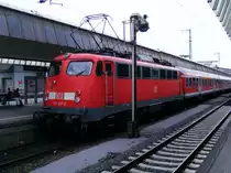 Eine DB 110 im Hauptbahnhof von M�nster, 6. Juli 2010.
