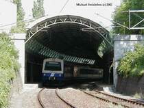 6020 094-6 in der Haltestelle Oberd�bling (Vorortelinie), am 06-09-2002