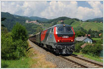 So, kommen wir zum Objekt der Begierde an diesem 12.7.2010. 218 256 mit dem VG 71385 kurz nach Deutschlandsberg inkl. Burgblick. Geht eigentlich nur, wenn der Zug, so wie gestern, relativ sp�t unterwegs ist.