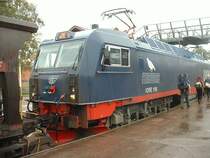 Doppelerzlok IORE 105/106  Narvik/Kiruna  am 07.09.2002 in G�llivare. Die beiden sechsachsigen Loks bringen eine Achslast von 30 Tonnen auf die Gleise, also 360 Tonnen, die neuen Erzwagen nicht viel weniger Achslast.
