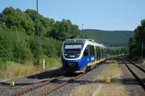 VT 724 der NordWestBahn fuhr am 20.07.2010 als RB 84 von Holzminden nach Paderborn Hbf in den Hp Bad Driburg ein.