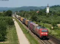 152 116-0 mit dem einem KLv gen S�den bei Denzlingen 14.7.10