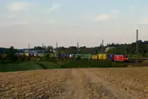 145 025-3 zieht IKE 50281 zwischen Wuppertal-Vohwinkel und Gruiten in Richtung K�ln. 20.07.2010 - ca. 20:35Uhr