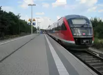 12.7.2010 16:35 DB AG Baureihe 642 617 und DB Baureihe 642 075 als RB nach Gr�fenberg bei der Ausfahrt aus N�rnberg Nordost.