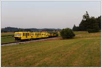 In Kraubath kamen dann noch 3 Loren in den einzigartigen Zugverband. Die Aufnahme entstand ein paar Meter nach der Haltestelle Neudorf/Stainztal. (16.7.2010)