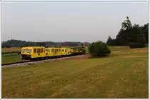 In Kraubath kamen dann noch 3 Loren in den einzigartigen Zugverband. Die Aufnahme entstand ein paar Meter nach der Haltestelle Neudorf/Stainztal. (16.7.2010)