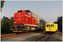 In umgekehrter Reihenfolge X610.907, X616.911 und X626.205 am 16.7.2010 bei der Retourfahrt von Preding nach Stainz.  Kurz nach dem Bahnhof Preding wurde ein kurzer Fotohalt eingelegt, um die drei Draisinen zusammen mit den von Wies nach Graz fahrenden R 8582 abzulichten. Vom Bahnhof Preding bis Wohlsdorf verl�uft die Stainzerbahn parallel zur GKB Strecke ehe sie Richtung Westen abbiegt.