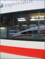 Design-Impressionen ICE 3 -

Hauptbahnhof Frankfurt am Main. 

01.09.2005 (M)