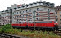 218 824 und 218 830 stehen am 24.07.10 im Nrnberger Hbf abgestellt.