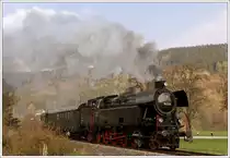 Fotozug SLP 19439 von Attnang-Puchheim nach Hausruck, am 21.4.2010 mit �GEG 78 618 bespannt, kurz vor Holzleithen am Hausruck aufgenommen.