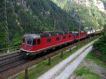 Re 10/10 mit GZ bei Gschenen am 16.07.2010