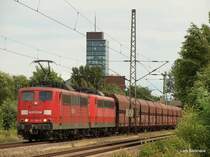 AK 151 096-5 und AK 151 118-7 poltern am 24.07.10 mit einem Kohlebomber durch Hamburg-Unterelbe Richtung Hamburg-Hansaport.