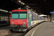 Der erste von sechs zu Zweisystemfahrzeugen umgebauten RBDe 560 wartet am 04.06.2010 in Basel, SNCF-Bahnhof auf Abfahrt. RBDe 562 000-0 war fr�her der RBDe 560 136-4.