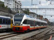 RABe 527 332-1 am 27.7.2010 in Neuchtel.