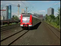 423 740 und 423 xxx bei der Einfahrt in den S-Bahn Bahnhof D�sseldorf Hamm, 15.07.2010