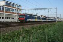 RBDe 560 109-1 erreicht am Morgen des 16.7.10 als S 19029 Zrich Altstetten.
