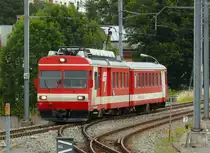 CJ BDe 4/4 611 und Bt 117 bei der Einfahrt in den Bahnhof La Chaux-de-fonds am 28.07.10