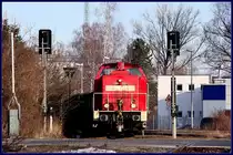 298 306-2 tastet sich etwas sch�chtern an den B� Werftstra�e (Nordhafen) heran.   Stralsund am 16.03.10 