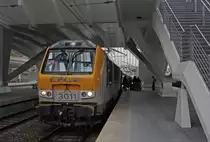 3011 der CFL mit dem IR115 aus Liers nach Luxembourg im Bahnhof Li�ge-Guillemins, 4.8.10