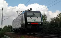ES 64 F4 - 289 f�hrt am 30.07.10 Lz durch Dresden-Stetzsch Richtung Friedrichstadt.