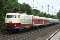 Die 103 235-8 zieht IC 1806 von K�ln nach Hamburg durch D�sseldorf Eller am 06.08.2010