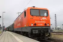 143 001-6 mit D 88574 von Warnem�nde Richtung Cottbus kurz vor der Ausfahrt nach Rostock-Bramow(Abstellung)Aufgenommen am 07.08.10