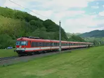 Am 13.05.2008 war der IC 601 noch ein 4010/6010 Triebzug.
Auf dem Bild befindet sich der 4010 008 kurz nach Micheldorf.