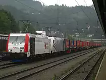 Auch den Winnerganzzug durfte ich ablichten: In Kufstein mit 185 664 und 185 662.

Lg