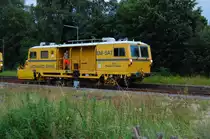 Gro�baustelle Eiserner Rhein, am Abend des 7.8.2010 versah dieses Arbeitsgef�hrt 25013  seinen Dienst bei Wegberg.