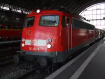 Baureihe 110 491-8 steht am 24.07.2010 mit ihrem RegionalExpress im Bremer Hauptbahnhof und wartet auf die Weiterfahrt nach Bremerhaven-Lehe. Am Zugschluss l�uft der Steuerwagen der Bauart Bnrdzf 477 mit.