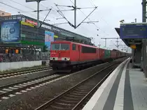 Baureihe 155 218-1 zieht einen gemischten G�terzug durch den Bielefelder Hauptbahnhof. Aufgenommen am 17.08.2010.