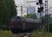 Ein Notschuss aus Rh�ndorf, 221 112-5 kommt mit einem G�terzug Richtung Bad Honnef - Koblenz durchgefahren, 9.8.10