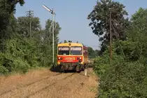Bzmot 261 verl�sst den Bahnhof Csongr�d auf seinen Weg nach Szentes.