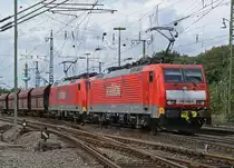 189 046-6 mit 189 039 am Erzzug rtg S�den in Gremberg am 19.08.2010