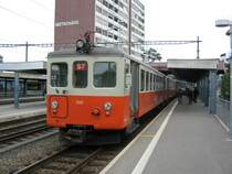 Gratis Pendel Worblaufen-Worb Dorf, f�r Tag der offenen T�r im Depot Worbboden. Pendler Pintli (Nr. 1) mit zwei Steuerwagen (Bt 221 in der Mitte und Bt 222 am Schluss) im Bahnhof Worblaufen, 22.08.2009.